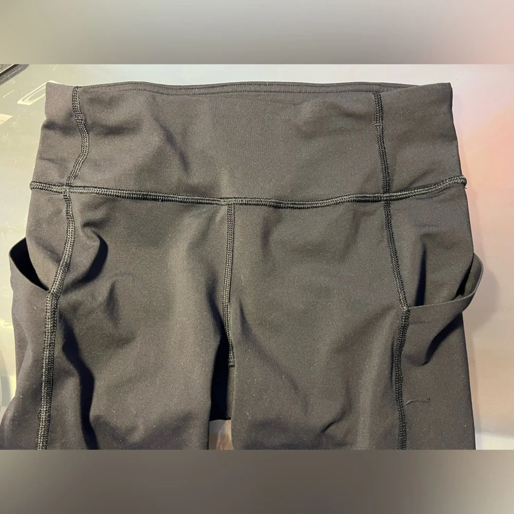 🖤Capri Drawcord Leggings | Rear Back Zipper Pocket & 2 Side Slip-In Pockets | 4